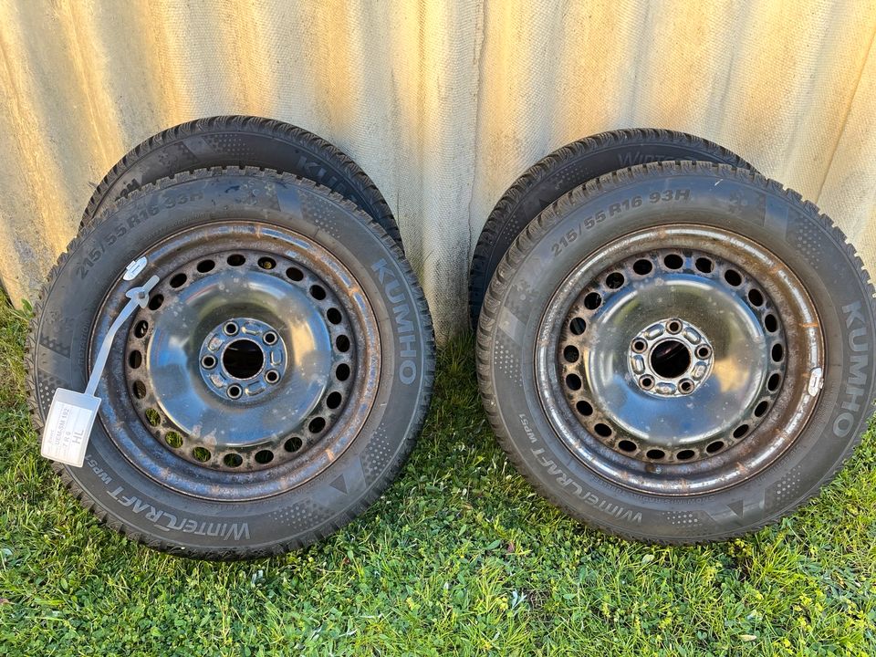 Winterreifen Kumho 215/55 R16 93H in Bargeshagen