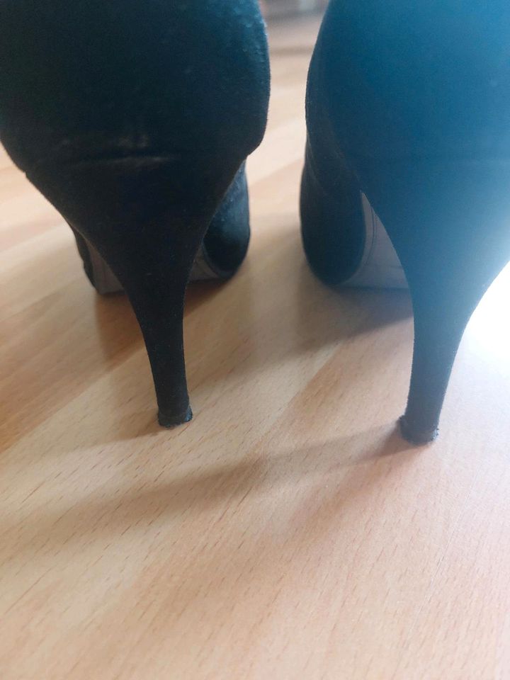 Tamaris High Heel Pumps in 37, black in Hamburg