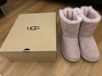 UGG Boots f. Mädchen Gr.36 zartrosa Lammfell TOP! Hessen - Friedrichsdorf Vorschau