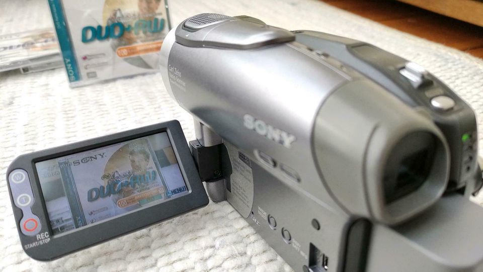 Sony Handycam DCR-DVD403E Videokamera in Seeg
