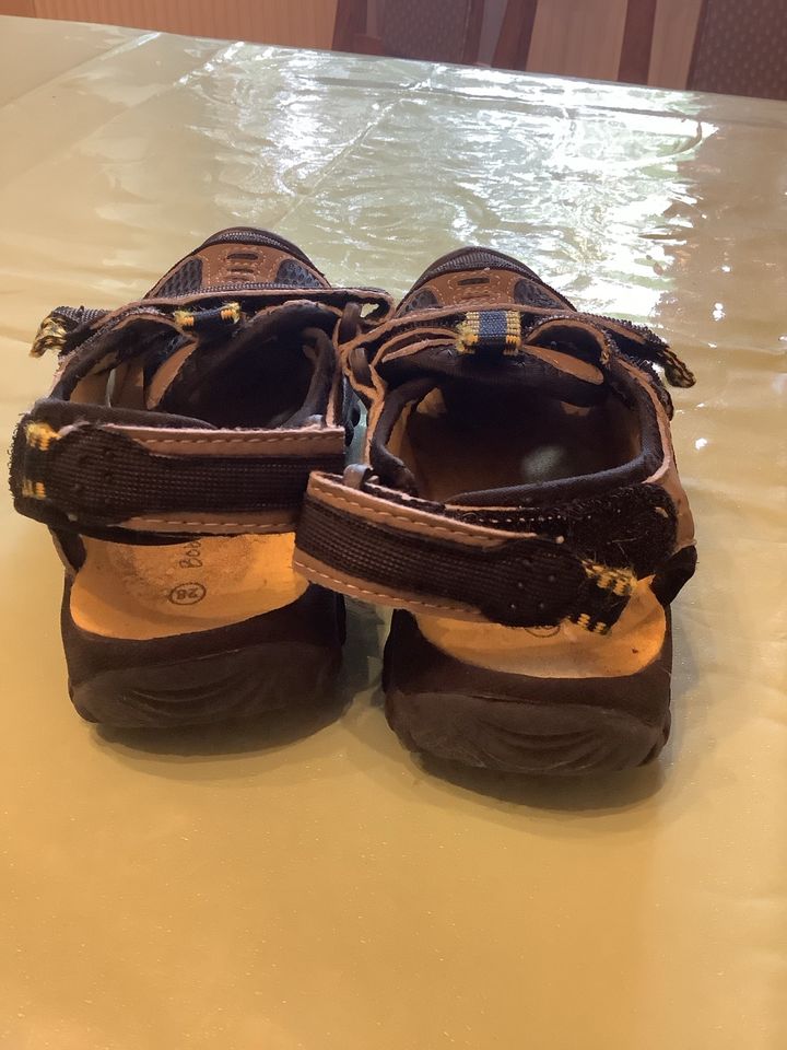Sandalen schwarz-beige Bobbi Shoes in Dinslaken
