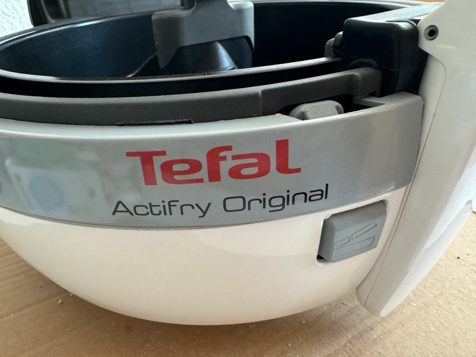 Tefal Actifry Original Heißluft Fritteuse in Bremervörde