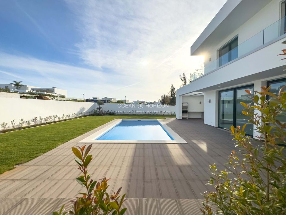 Portugal, Algarve, Lagos, Luxusvilla mit Pool, freistehendes Haus, Immobilie in Berlin