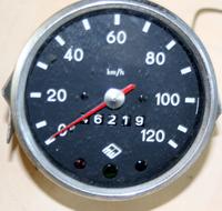 Tachometer Trabant DDR mit Zubehör 120 km/h Chromring 46219 km Sachsen-Anhalt - Sangerhausen Vorschau