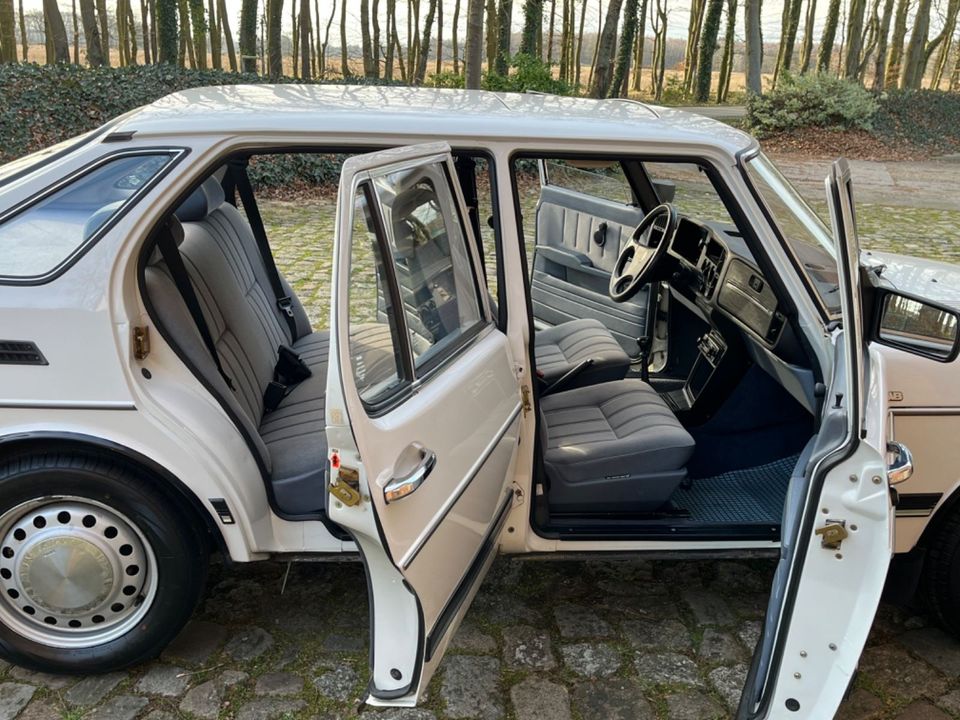 Saab 900 5-Gang, Schiebedach, nur 102.000 Km in Henstedt-Ulzburg