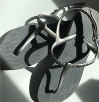 Havaianas Twist Silber grau Sandalen Zehentreter 35-36 EU 37-38 Hessen - Königstein im Taunus Vorschau