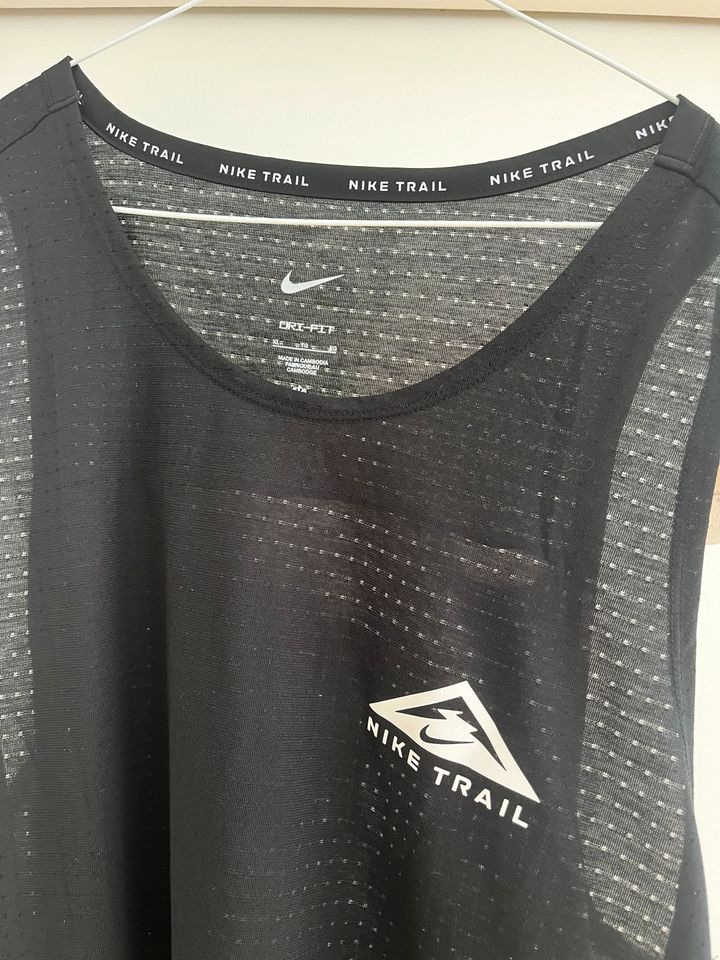 Nike Dri Fit Singlet Nike Trail XL schwarz NEU in Nideggen / Düren