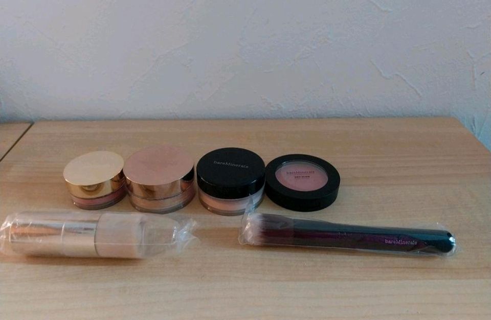 Bare Minerals Puder, Rouge, Pinsel, Set Kosmetik NEU in Leichlingen