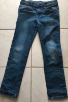 Jeans Gr. 146 gerades Bein Nordrhein-Westfalen - Balve Vorschau