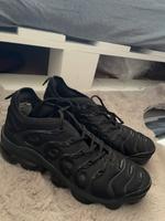 Nike tns vapormax plus in Schuhe in schwarz Rostock - Lichtenhagen Vorschau
