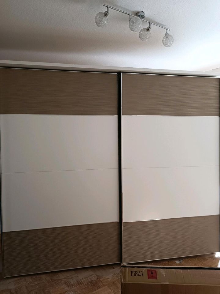 Mondo Schwebetürenschrank / Schrank/ Kleiderschrank in Liebenburg