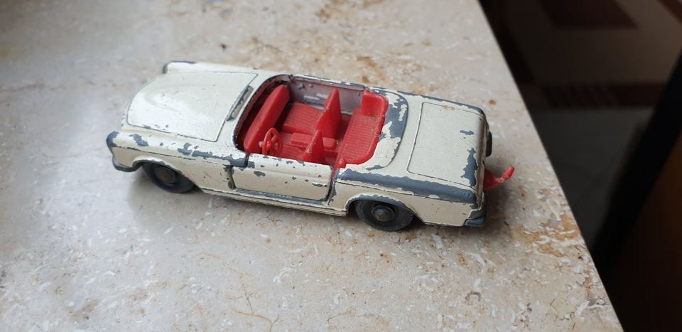 Mercedes 230SL Matchbox No.27 in Hausen bei Würzburg