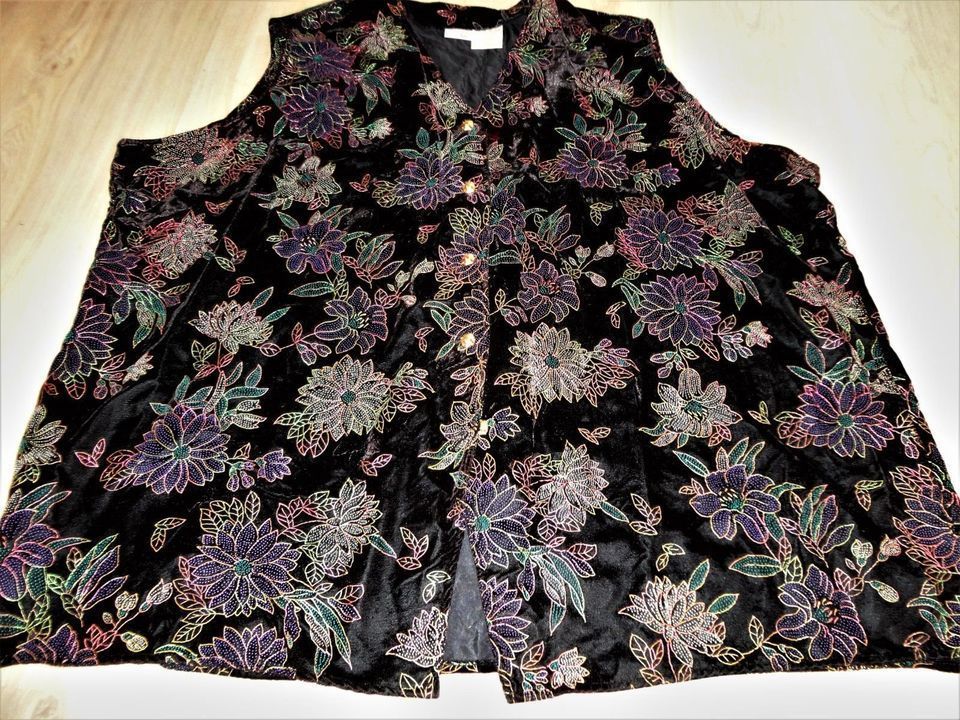 schicke Weste mit Blumenverzierung , Gr. 56/58,  8XL in Bischofswerda