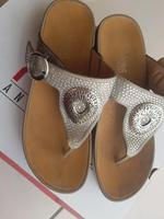 *Reserv*Rieker Keil Zehentrenner beige nude Strass, Gr. 40, Neuw Saarbrücken-Mitte - St Johann Vorschau