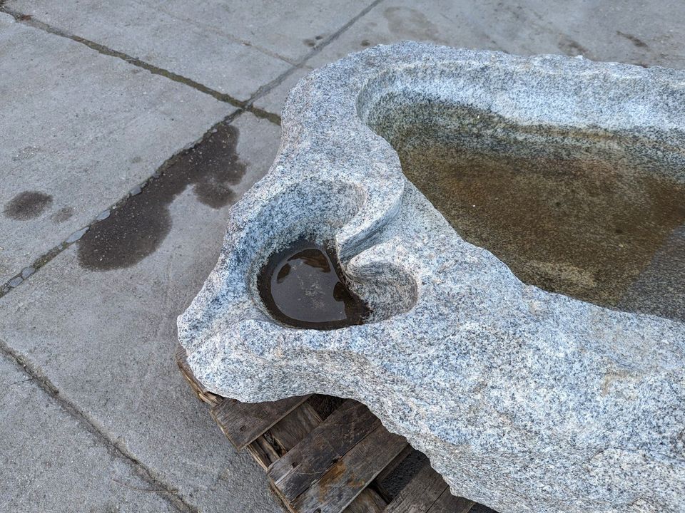 Granit Brunnen 900 kg Vogeltränke Vogelbad Naturstein Springbrunnen Bachlauf Gartenbrunnen Wasserbrunnen 900 kg in Leipzig