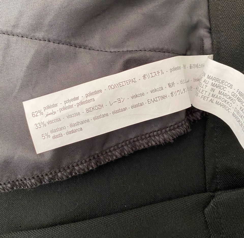 Zara schwarz Hose Damen kurze Chino Stoffhose Gr. S in Scheeßel