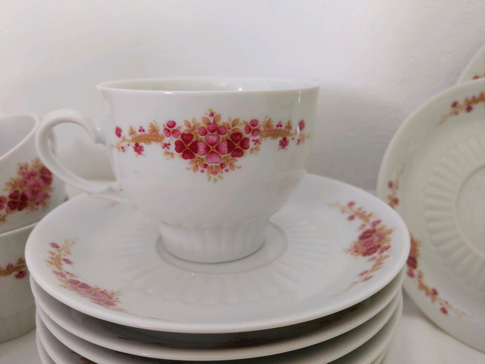 Kaffeeservice mit rosa Blumen von Mitterteich in Büttelborn