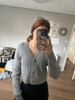 Hollister Strickjacke Zopfmuster grau Weste Jäckchen Nürnberg (Mittelfr) - Aussenstadt-Sued Vorschau