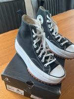 Converse Chucks Run Star Hike 42 schwarz weiß Plateau Niedersachsen - Vechta Vorschau