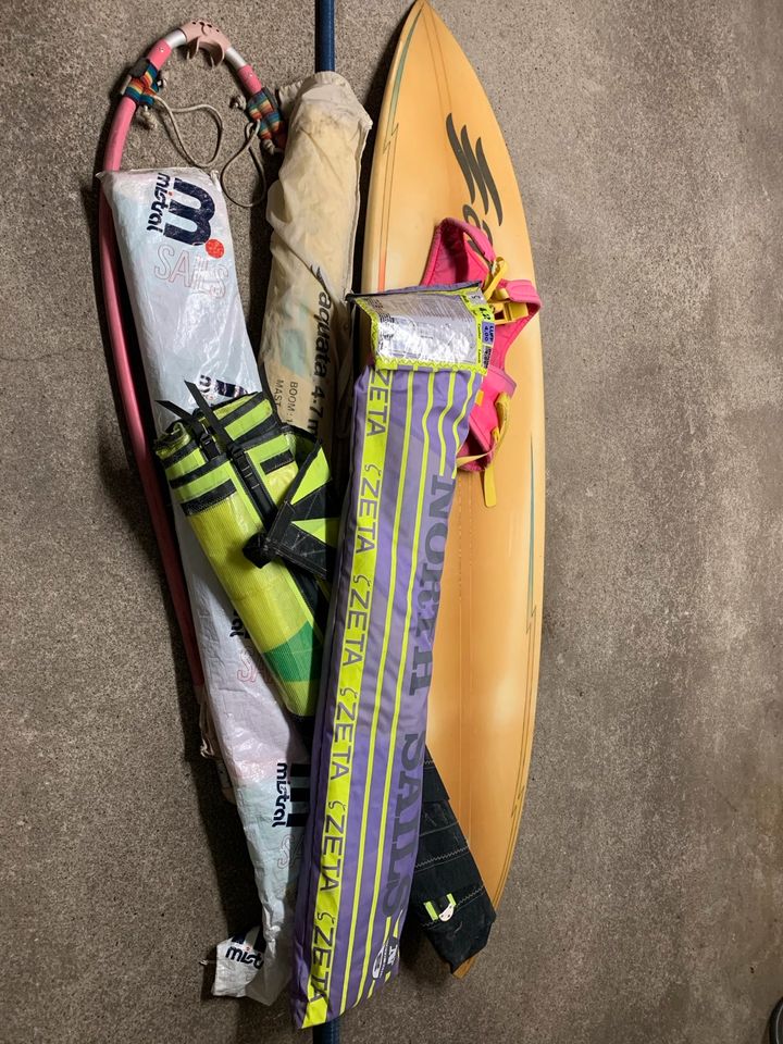 Surfboard Aquata Wave Board (custom-made) komplett mit 4 Segeln in Hamburg