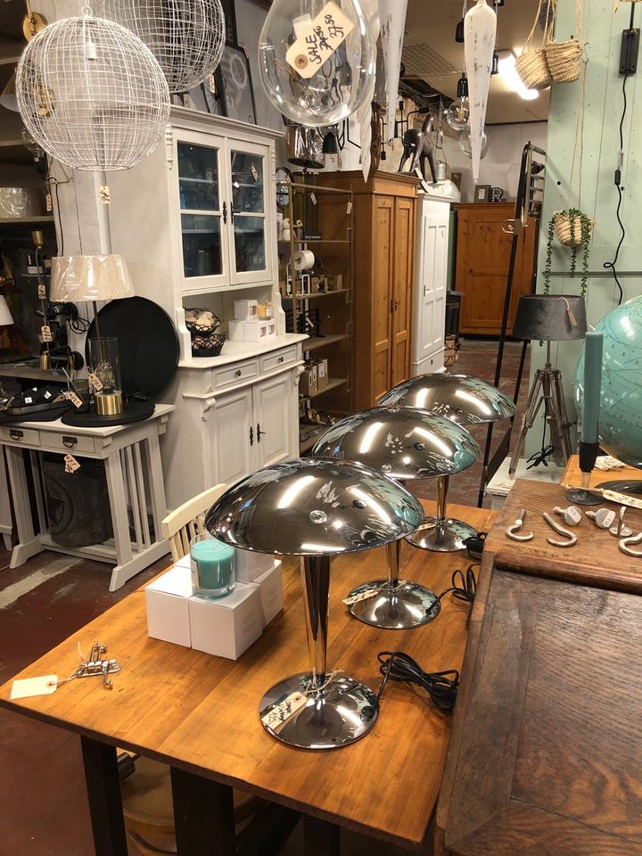 Schrank Antik Küchenbuffet Anrichte Vitrine Vintage Möbel in Hamburg