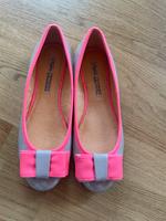 Tolle schöne Buffalo London Lack Ballerinas neonpink Schleife Top Baden-Württemberg - Ellwangen (Jagst) Vorschau