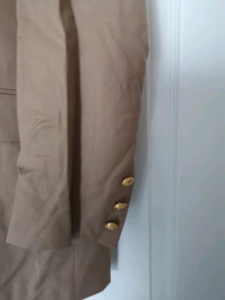 Damenblazer, Fabiani, Gr. 48, beige, mit Goldfarbenen Knöpfen in Zweibrücken