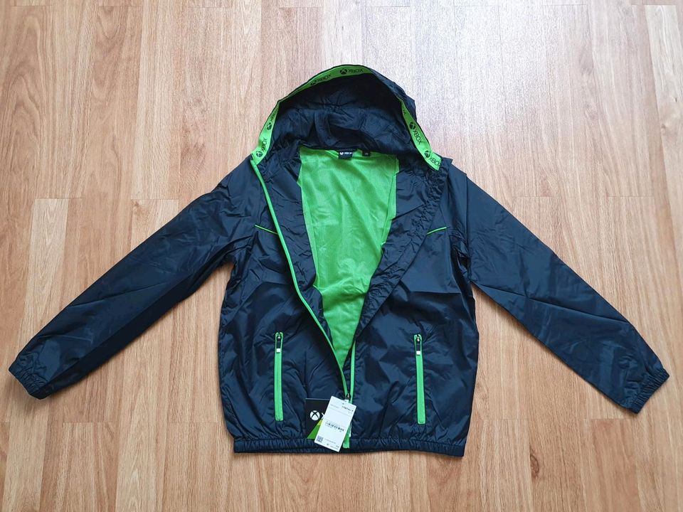 Neu! C&A XBox Windjacke Windbreaker Nylon schwarz grün 170 in Wiesbaden