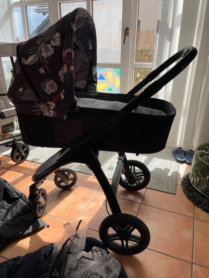 Richtig toller Sport Kinderwagen mit Babywanne von Hauck Saturn in Niedernberg