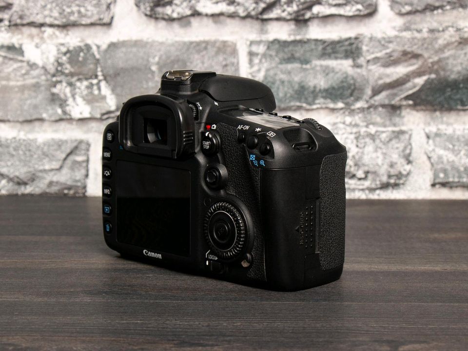 Canon EOS 7D Body !Top Zustand! DSLR Spiegelreflexkamera in Daubach
