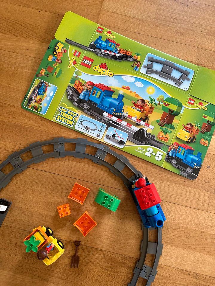 Lego Duplo Eisenbahn Set mit Schienen in Uetze