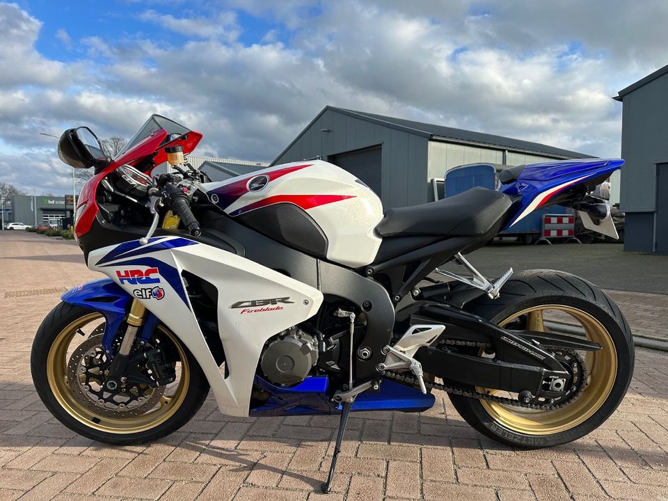 Honda CBR Fireblade 1000 in Moers