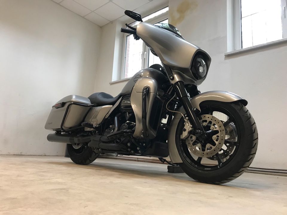 Harley Davidson Street Glide Road E Glide CVO 6.5 GT Boom Box Fob in Spremberg