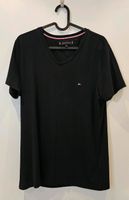 2x Tommy Hilfiger Herren T-Shirts schwarz Größe M Doppelpack Nordrhein-Westfalen - Gummersbach Vorschau