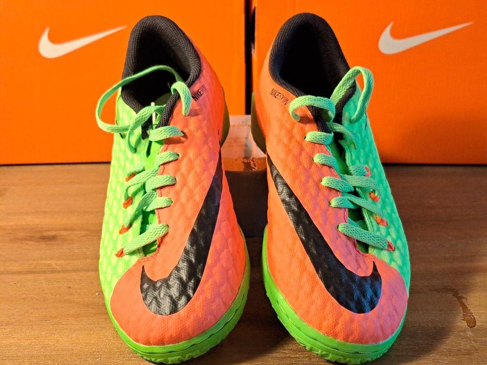 NIKE HyperVenom X Kinder Fußballschuhe Hallenschuhe Gr. 34 Top in Nattheim