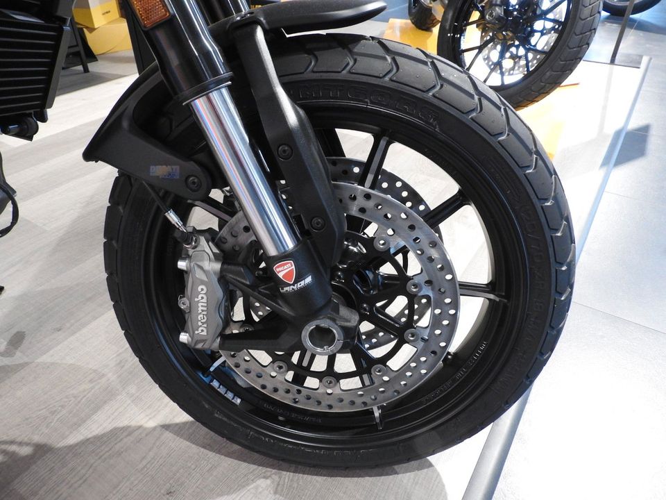 Ducati Scrambler 1100 Dark Pro, NEU, sofort verfügbar! in Hehlen