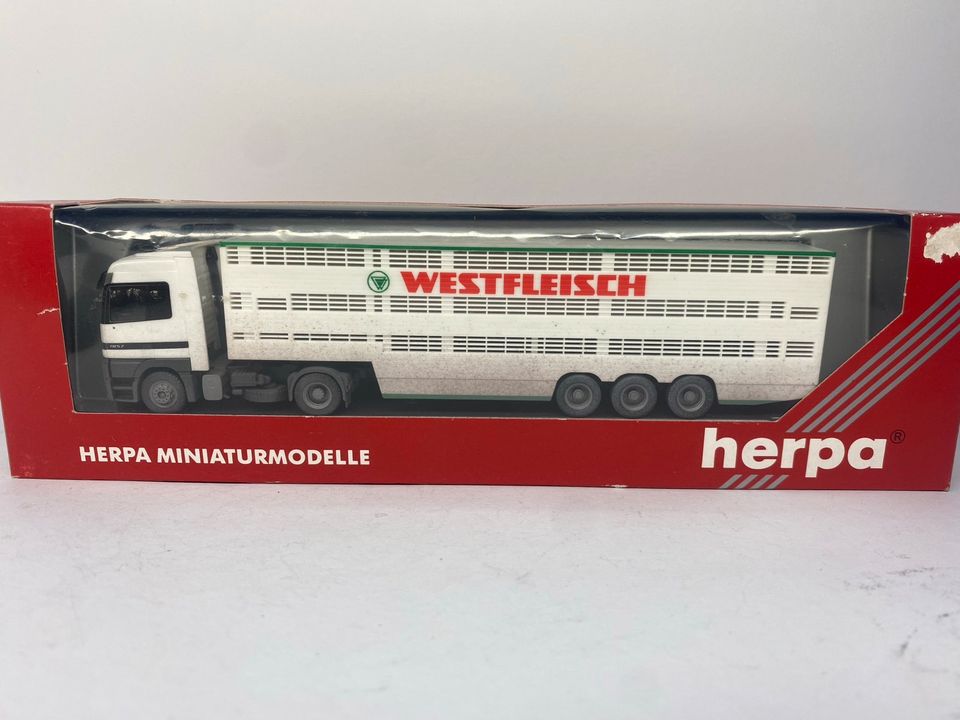 Herpa 1:87 Mercedes Actros Westfleisch Verschmutzt Viehtransport in Werther (Westfalen)