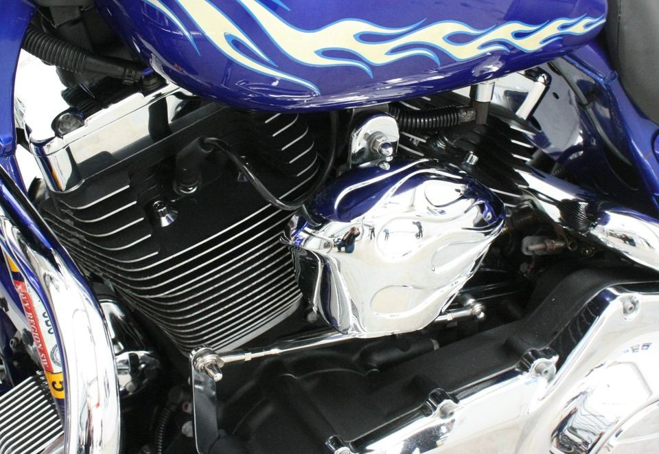 Harley-Davidson FLHRSE3 CVO Road King 110' in Meinerzhagen