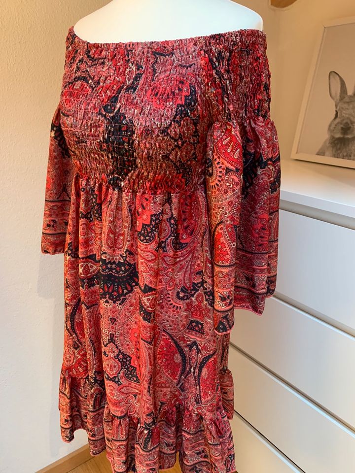Wunderschönes Shoulderoff Kleid Paisleymuster XS 34 Rot schwarz in Traunstein