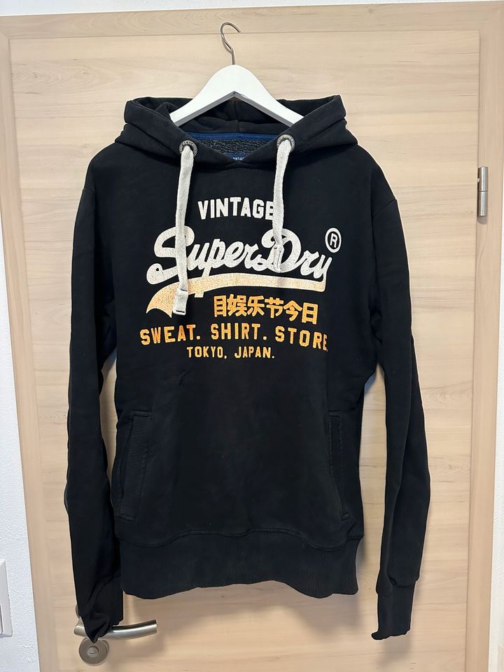 Superdry Hoodie in Gr. M in Gemmingen