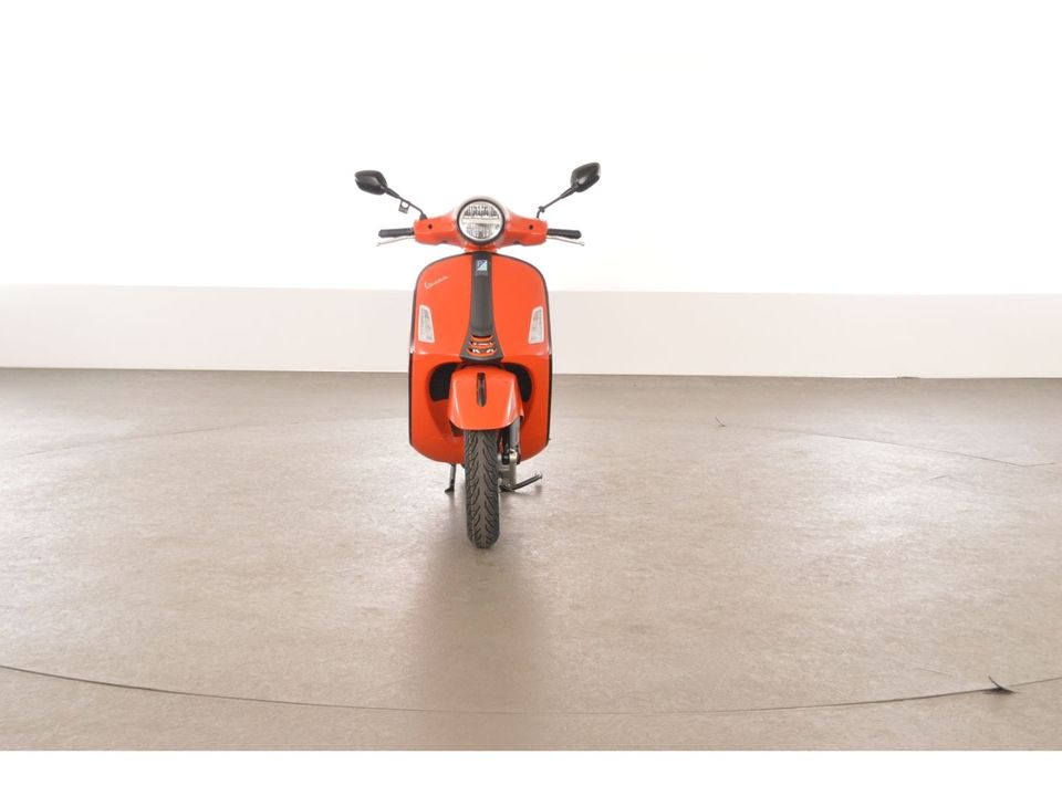 Vespa GTS 125 SuperSport arancio / orange impulsivo in Aachen