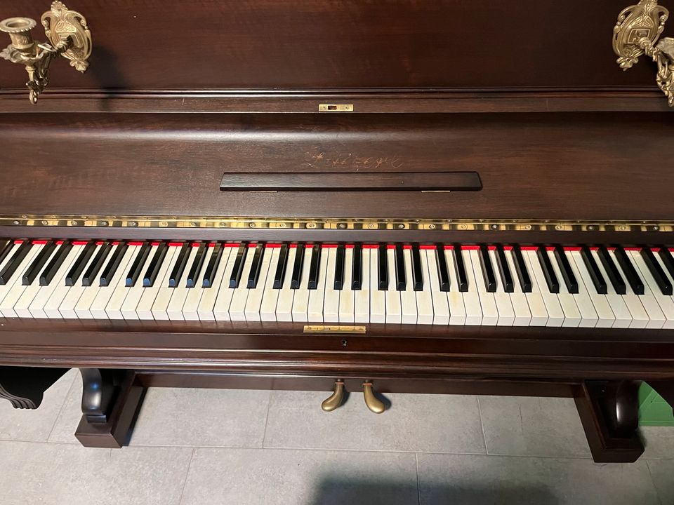 Diezerl Piano Klavier in Bibertal