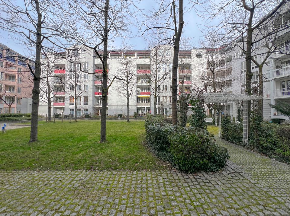 Im Herzen von Haidhausen: Ruhige, schicke 3-Zimmer-Wohnung mit großer West-Loggia - Modernisiert in München