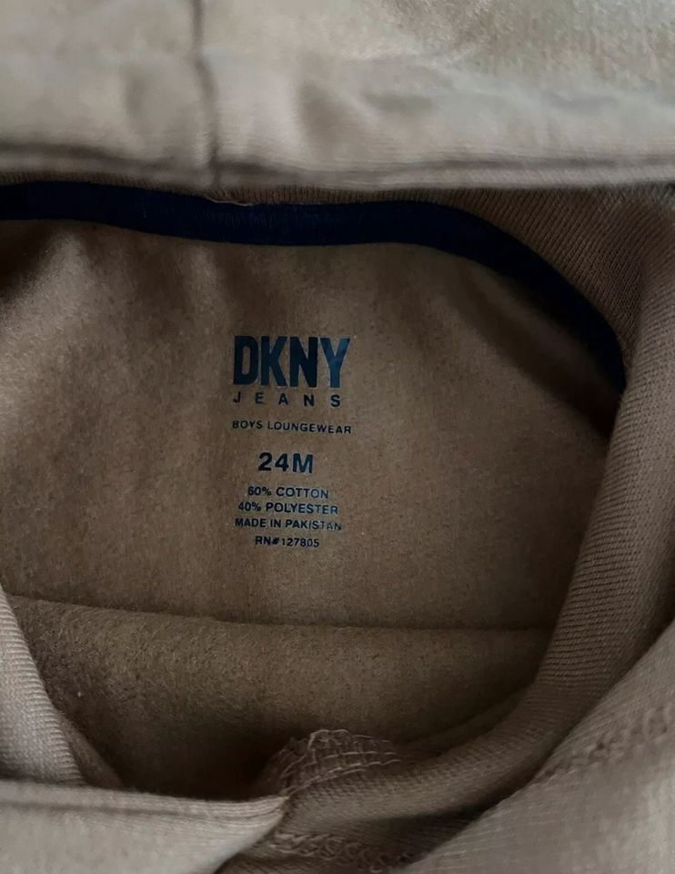 DKNY Kinder Hoodie Kapuzenpullover Sweatpullover.Gr.92 in Würzburg