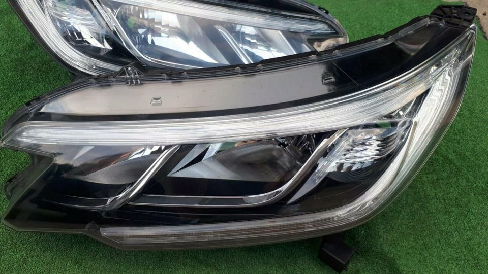 HONDA CRV FACELIFT 15-18r HALOGEN+LED  SCHEINWERFER  RECHTS+LINKS in Neu-Isenburg