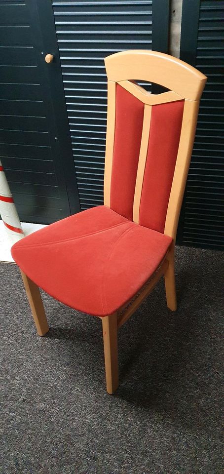 Stühle in braun rot in Mittenwalde