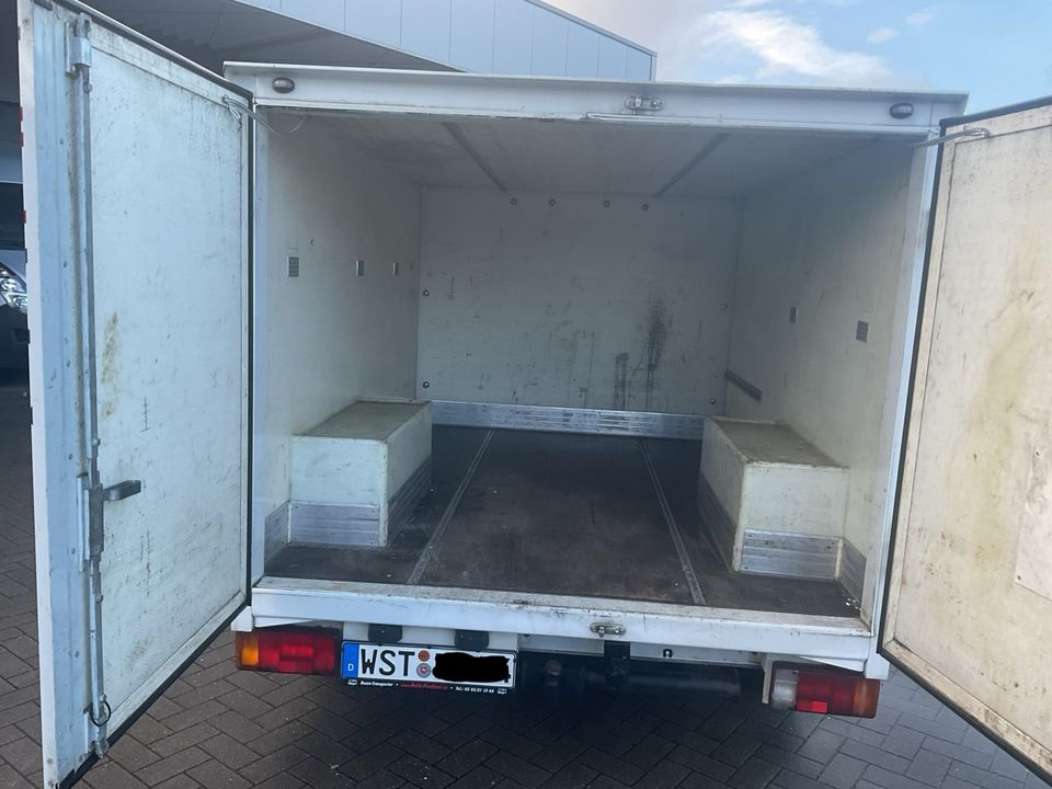 Opel Vivaro Kasten(kein Kühlkoffer) in Rastede