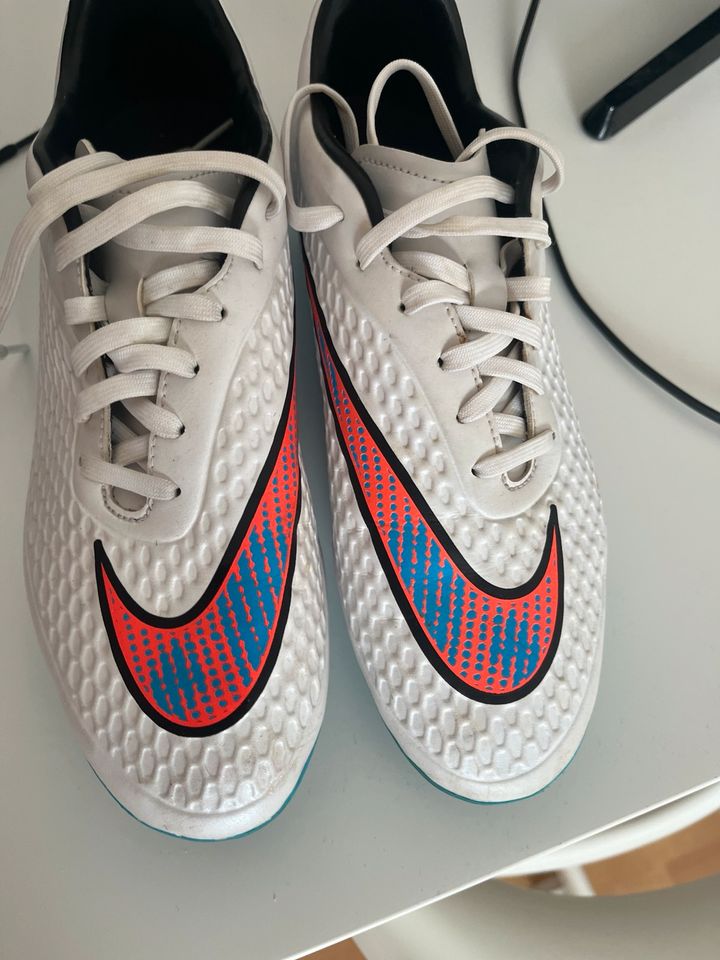 Originale Nike Fußball Schuhe (Größe 41) in Dortmund