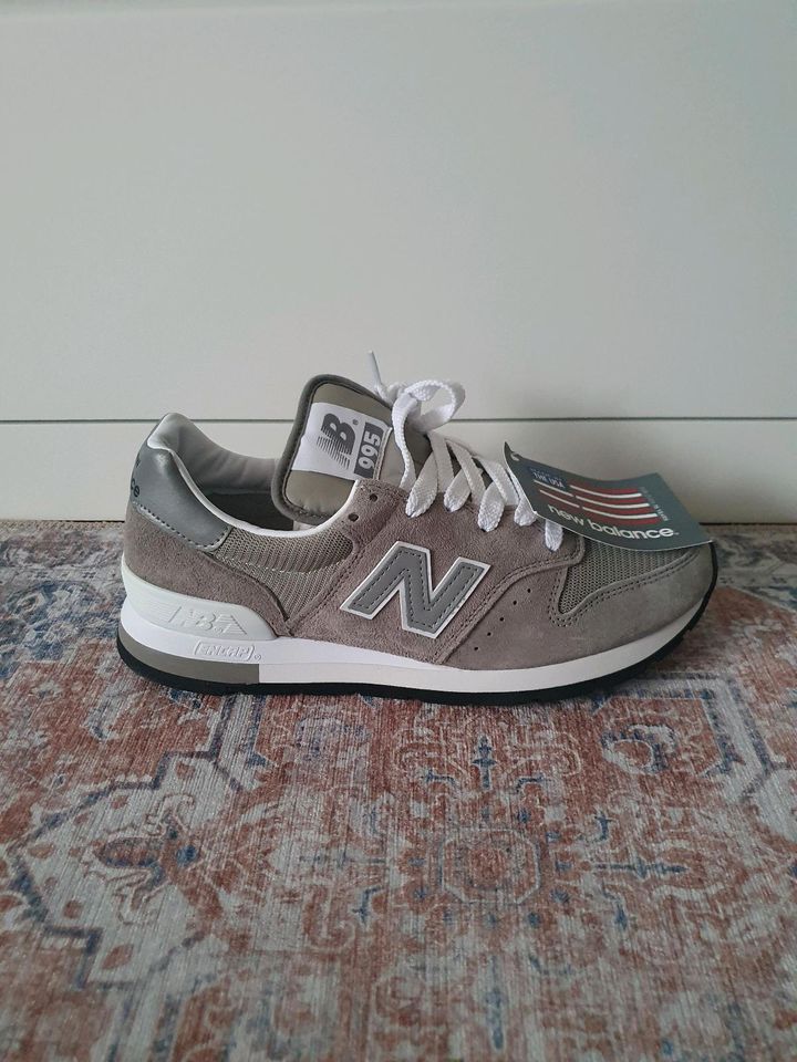 New Balance 995, made in USA, Größe 40, grau, neu in Urbach Westerw