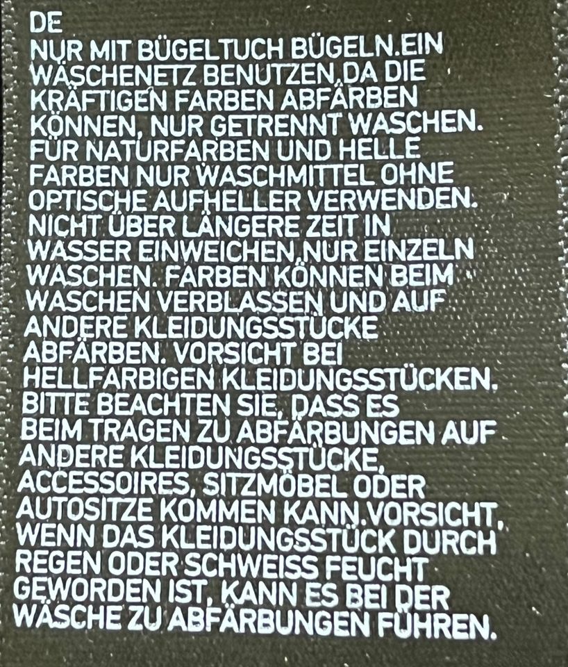 UNIQLO - Bleistiftrock schwarz, elegant, Länge 60 cm in Berlin